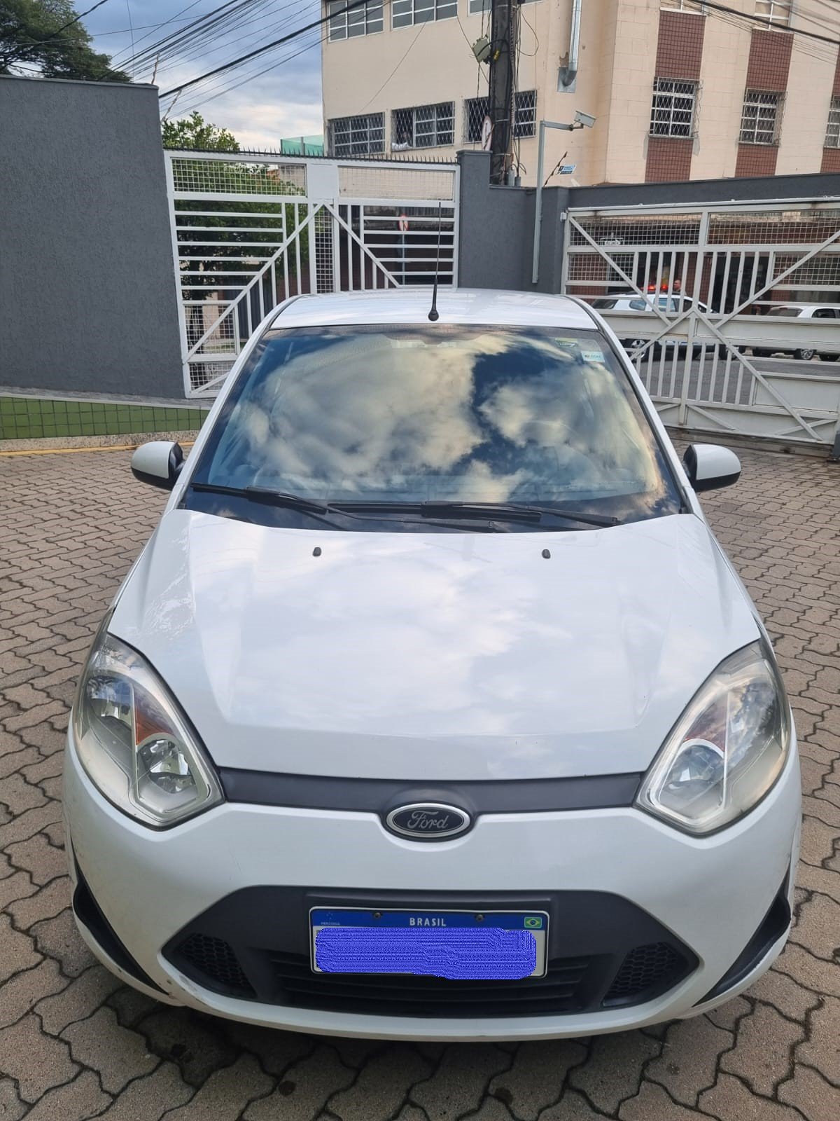 Ford Fiesta 2014 frente 3/4